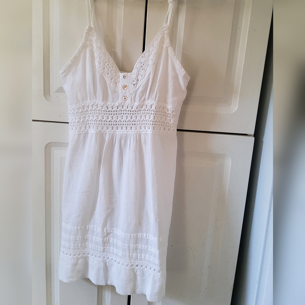 Chic White Cotton Summer Time Dress W/ Spaghetti Straps